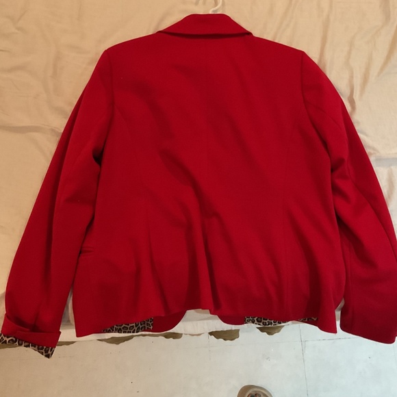Red blazer size large - Picture 4 of 4